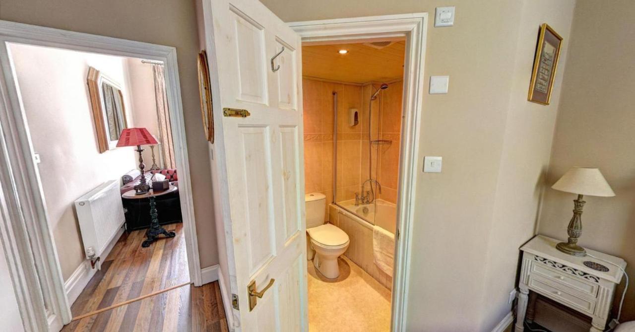 Ascot House Guest house Torquay